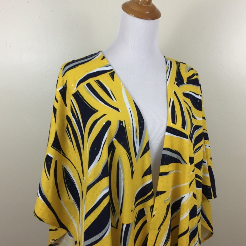 CHICO'S Printed Clear Sequins Open Sides Wrap - Picture 3 of 6